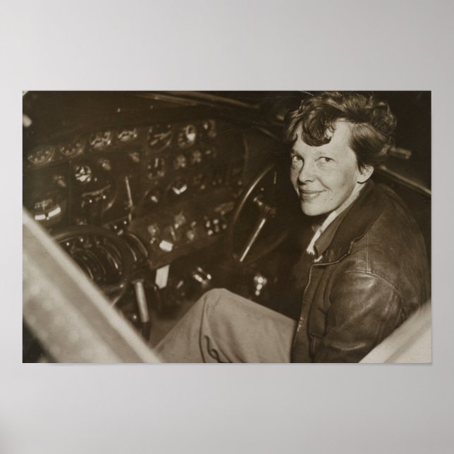 Amelia Earhart Candid Flygplans Cockpit Foto 1937  Poster (Framsidan)