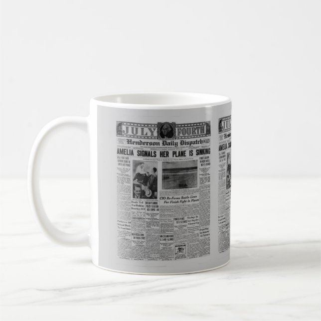 Amelia Earhart Vintage Newspaper Kaffemugg (Vänster)