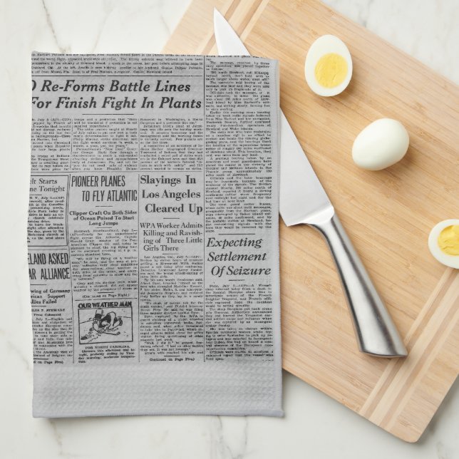 Amelia Earhart Vintage Newspaper Kökshandduk (Vikt i Fjärdedel)