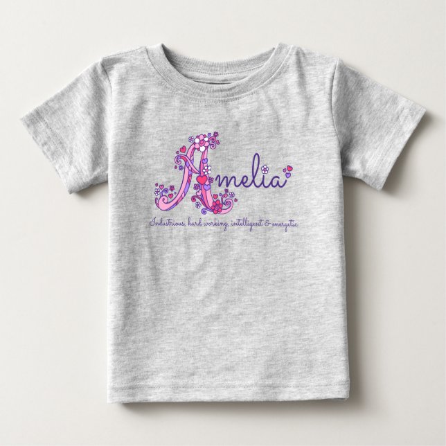 Amelia Flickor namn: A monogram Tee Shirt (Framsida)