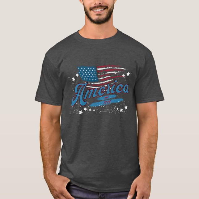America Est. 1776 - Slitna Flagga och stjärnor T Shirt (Framsida)