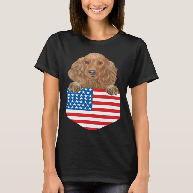America Flag Cocker Spaniel Dog In Pocket T Shirt (Framsida)