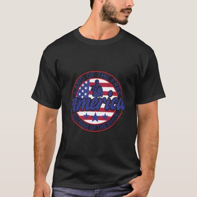 America Land Of The Free Because Of Brave T Shirt (Framsida)