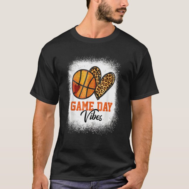 American Basketball Game Day Vibes Basketball Mom T Shirt (Framsida)