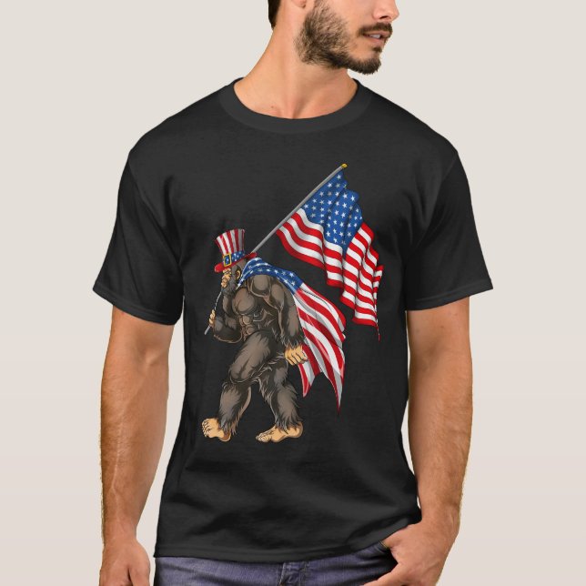 American Bigfoot Fireworks 4:e juli Sasquatch T Shirt (Framsida)
