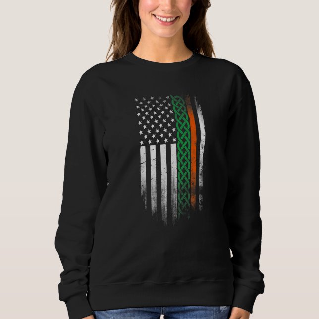 American Celtic knot Stripes flag Irish Patrick's  T Shirt (Framsida)