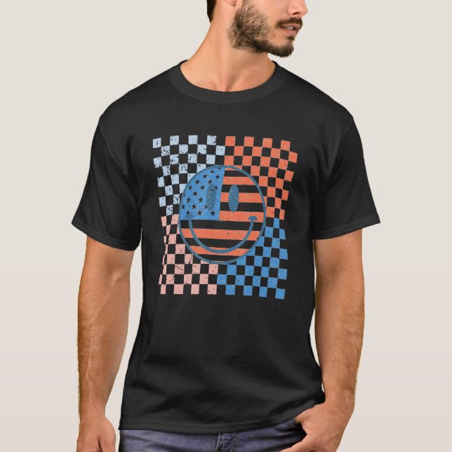 American Checkered Flag Smile Face Retro 4th Of Ju T Shirt (Framsida)