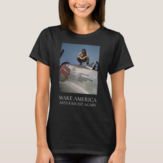 American Female WWII Pilot MAAFA T Shirt (Framsida)