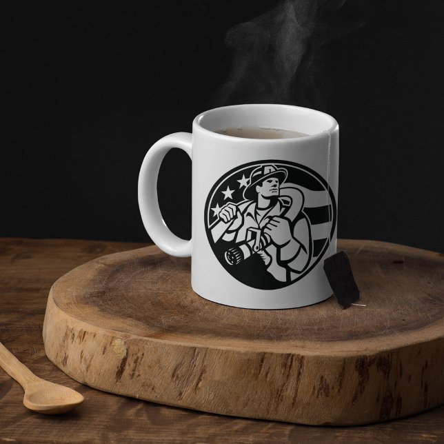 American Firefighter Hero fet Black and White Kaffemugg (Skapare uppladdad)