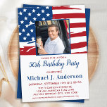 American Flagga Anpassningsbar Photo 50:e Födelsed Inbjudningar<br><div class="desc">USA Amerikanska Flagga Födelsedagsfest inbjudan. Vänner i inbjudan och familj till din patriotiska födelsedagskalender med dessa moderna amerikanska Flagga inbjudningar. Anpassa den här amerikanska flagga-inbjudan med information om evenemang, foton, namn och party. Se vår samling för matchande patriotiska födelsedagspresenter, party favors och artiklar. COPYRIGHT © 2021 Judy Burrows, Black Hund...</div>