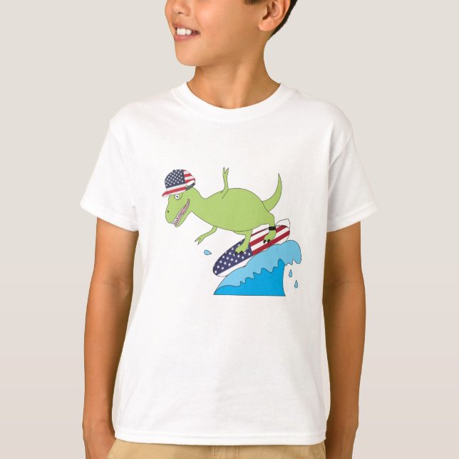 American Flagga Dinosaur Surfing T Shirt (Framsida)