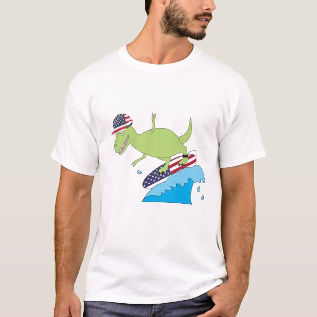 American Flagga Dinosaur Surfing T Shirt (Framsida)