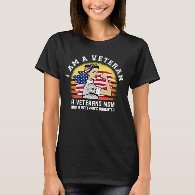 American Flagga Female Veteran I är veteran T Shirt (Framsida)