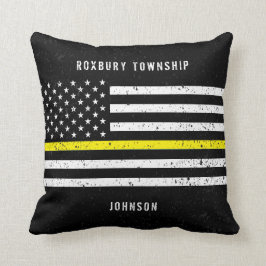 American Flagga Thin Gult Line Distress Namn Kudde