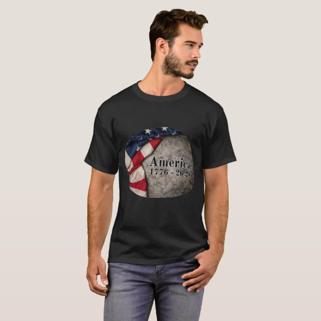 American Flagga with ’1776-2026’ on grått marble T Shirt (Hel framsida)