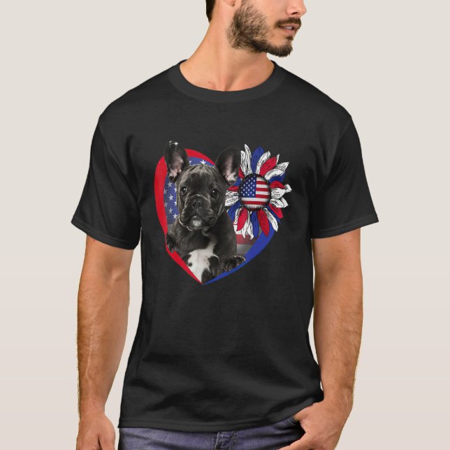 American French Bulldog Dog Heart 4th Of July USA  T Shirt (Framsida)