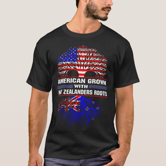 American Grown with New Zealander Roots T-Shirt (Framsida)