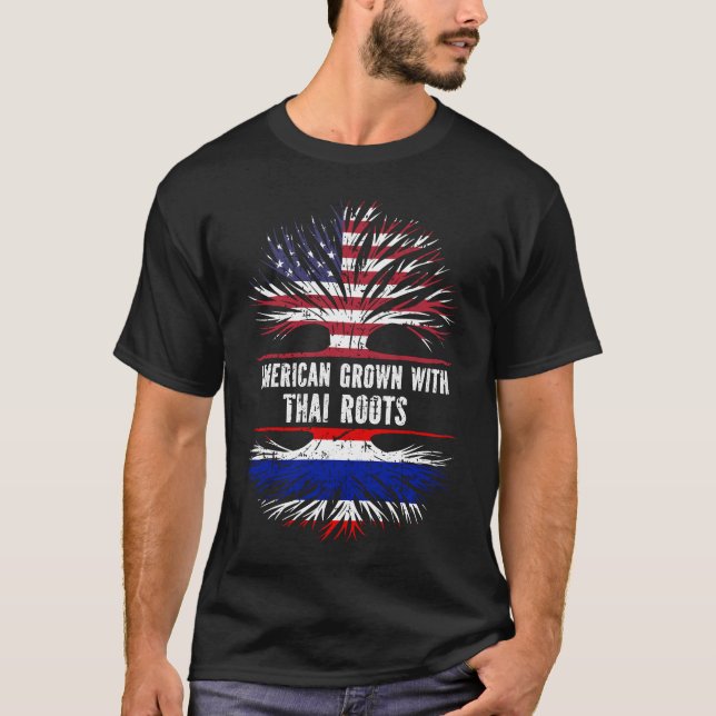 American Grown with Thai Roots USA flagga T Shirt (Framsida)