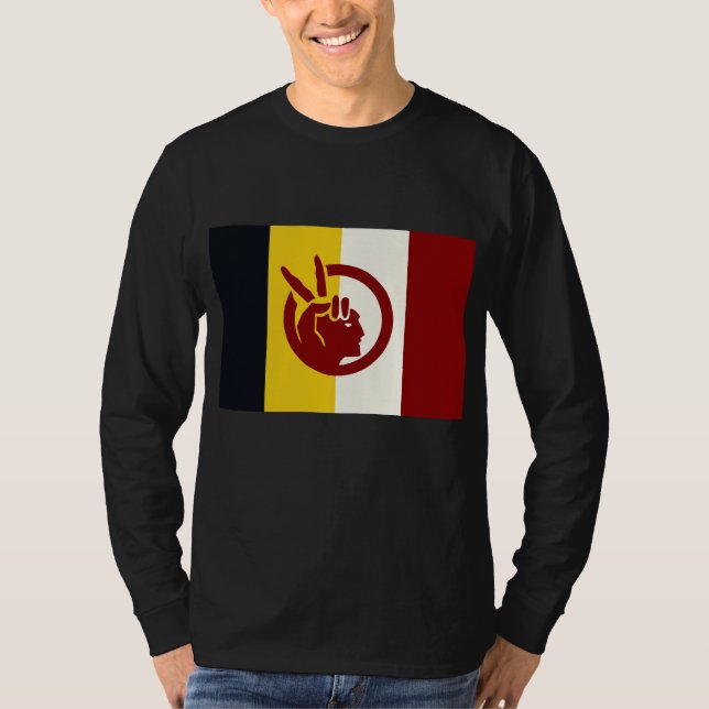 American Indian Movement-flagga T Shirt (Framsida)