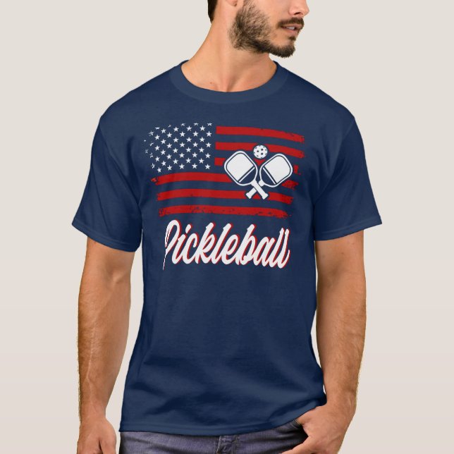 American Red White Flagga Pickleball T-Shirt (Framsida)