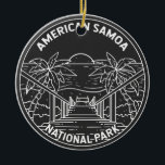 American Samoa National Park Ofu Beach Monoline Julgransprydnad Keramik<br><div class="desc">Amerikansk monolindesign från Samoa. Parken inrättades 1988 och är ett tropiskt regnskogs- och korallrev på öarna i södra centrala Stilla havet i USA:s territorium Samoa.</div>