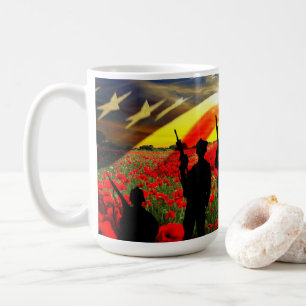American Soldier American Flagga In Honor Kaffemugg