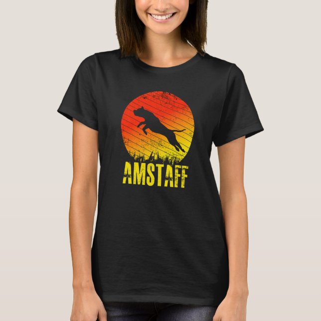 American StaffordTerrier Jumping Sunset Hund T Shirt (Framsida)