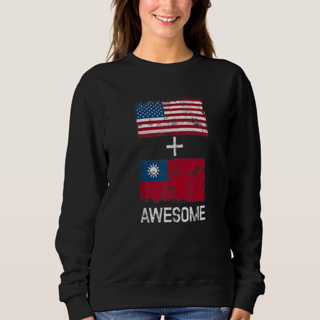 American + Taiwanese Awesome Usa And Taiwan Flags  T Shirt (Framsida)