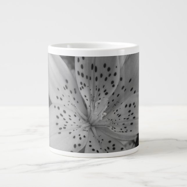 American Tiger Lily Jumbo Mugg (Framsidan)