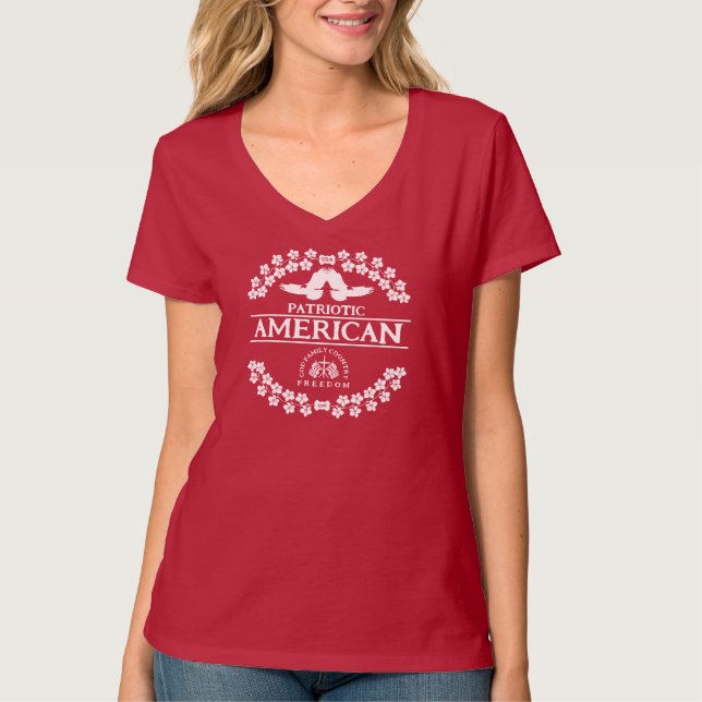 AMERICAN | USA 1776 | GOD FAMILY LAND FREEDOM T SHIRT (Framsida)
