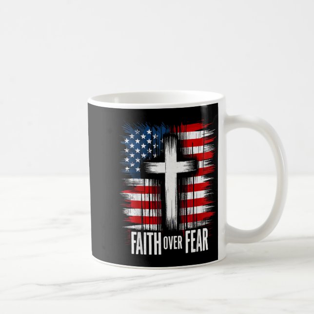 American Usa Flag Christ Faith Over Fear With Cros Kaffemugg (Höger)