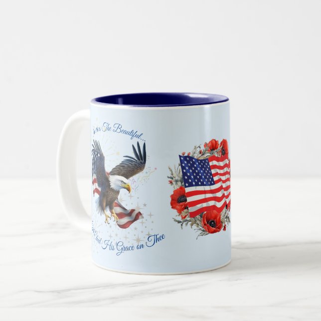 Amerika, den vackra patriotiska Mugg Eagle-Flagga (Framsida vänster)