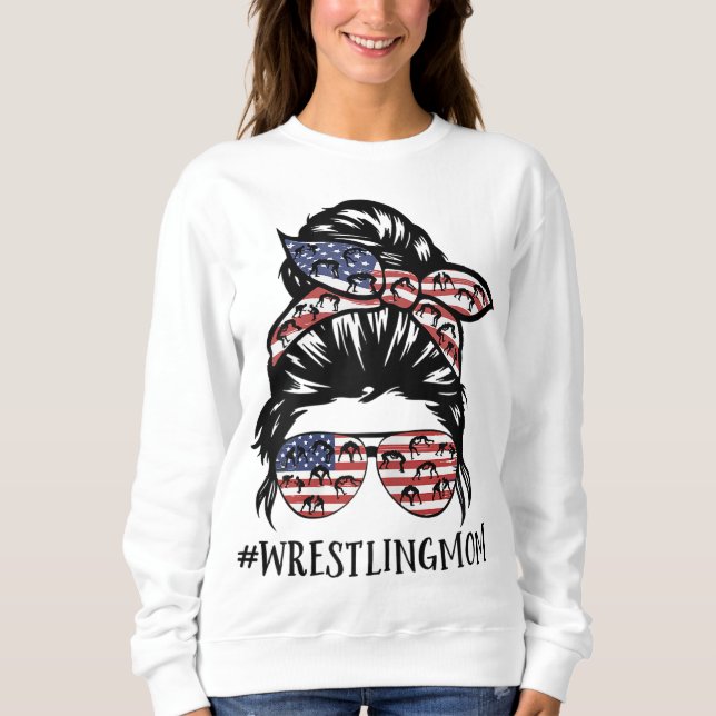 Amerika Flagga Messy Bun Wrestling Mamma Life T Shirt (Framsida)