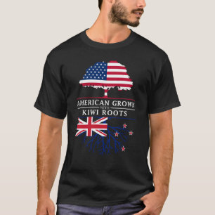 Amerikanen som är fullvuxen med kiwien, rotar t shirt
