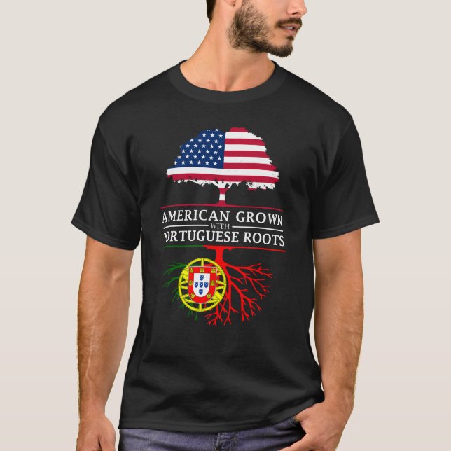Amerikanen som är fullvuxen med portugis, rotar   t shirt (Framsida)