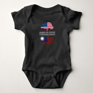 Amerikanen som är fullvuxen med taiwanes, rotar t shirt
