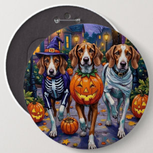 Amerikansk engelsk rävhund i Halloween-kostymer Knapp