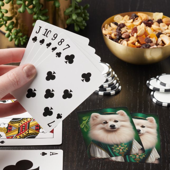 Amerikansk eskimo hund i St. Patrick's Day-dräkt Casinokort (På plats)