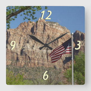 Amerikansk flagga i Zion National Park I Fyrkantig Klocka