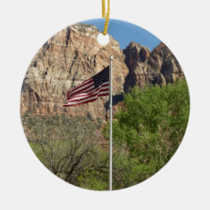 Amerikansk flagga i Zion National Park II Julgransprydnad Keramik