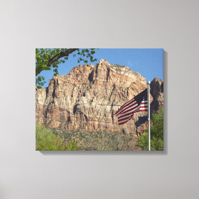 Amerikansk Flagga i Zion nationalpark I Canvastryck (Framsida)