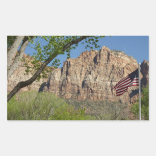 Amerikansk Flagga i Zion nationalpark I Rektangulärt Klistermärke