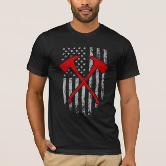 Amerikansk Flagga med brandbekämpningsaxlar T Shirt