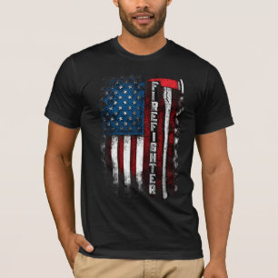 Amerikansk flagga med brandkår och yxa i färg t shirt