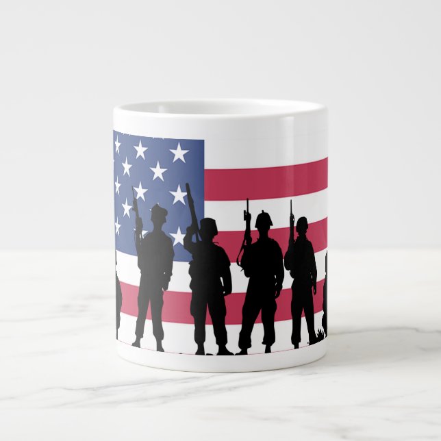 Amerikansk Flagga med Soldiers Silhouette Jumbo Mugg (Framsidan)