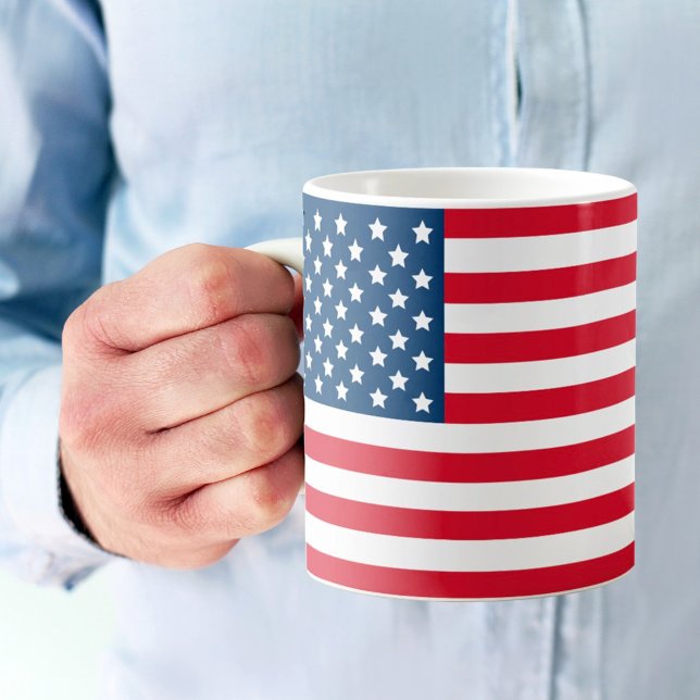 Amerikansk flaggstjärnor och ränder patriotisk kaffemugg (Skapare uppladdad)