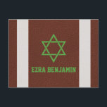 Amerikansk Fotboll Bar Mitzvah Tack Vykort<br><div class="desc">Brun, grön, svart och vit amerikansk fotboll Bar Mitzvah personligt tack-kort. Denna amerikanska fotboll Bar Mitzvah tack-kort design har en brun läderstrukturerad bakgrund som ser ut som lädret på en fotboll på framsidan. Det finns också två vertikala vita ränder liknande de som finns på en fotboll. Denna bruna och vita...</div>