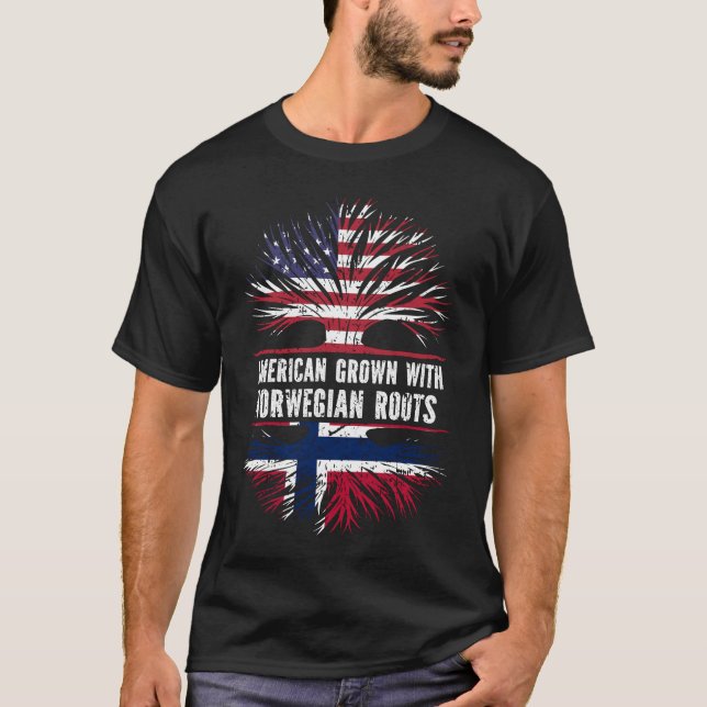 Amerikansk grodd med norska rötter USA flagga T Shirt (Framsida)