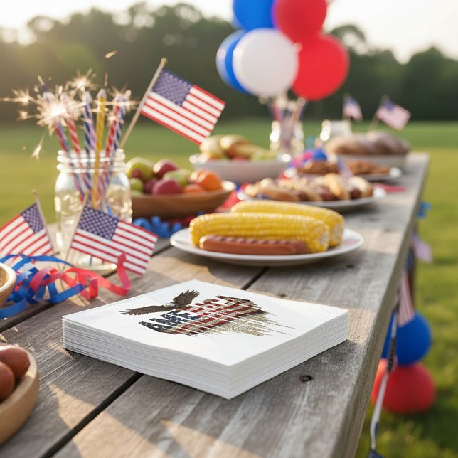 Amerikansk grungeflagga och örn pappersservett (Skapare uppladdad)