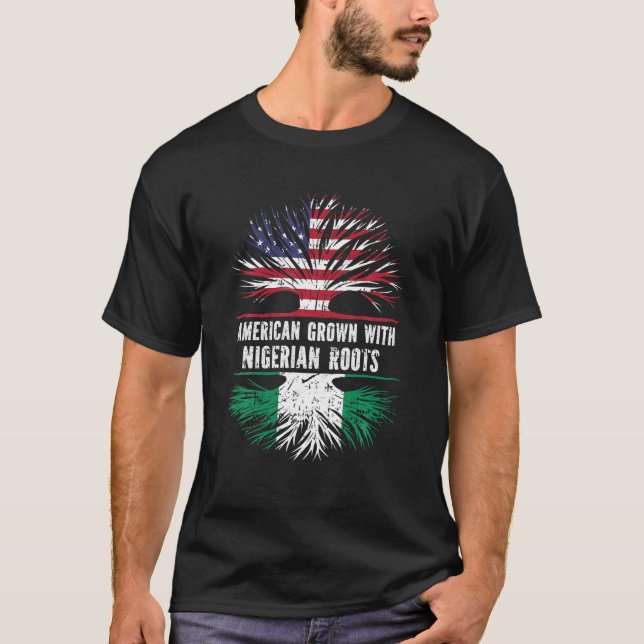 Amerikansk odling med nigerianska rötter USA flagg T Shirt (Framsida)
